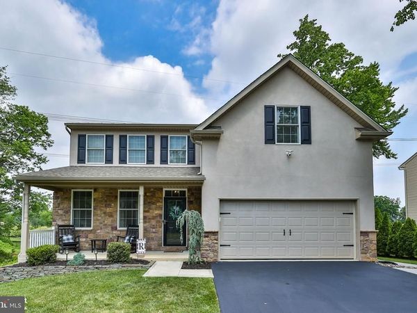 5543 REID LANE , ALLENTOWN, PA 18104