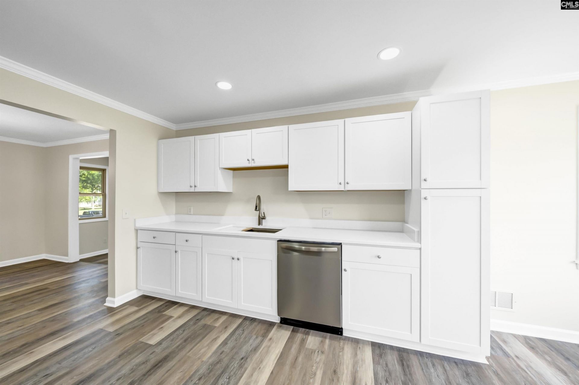 318 Rollingwood  Photo 16