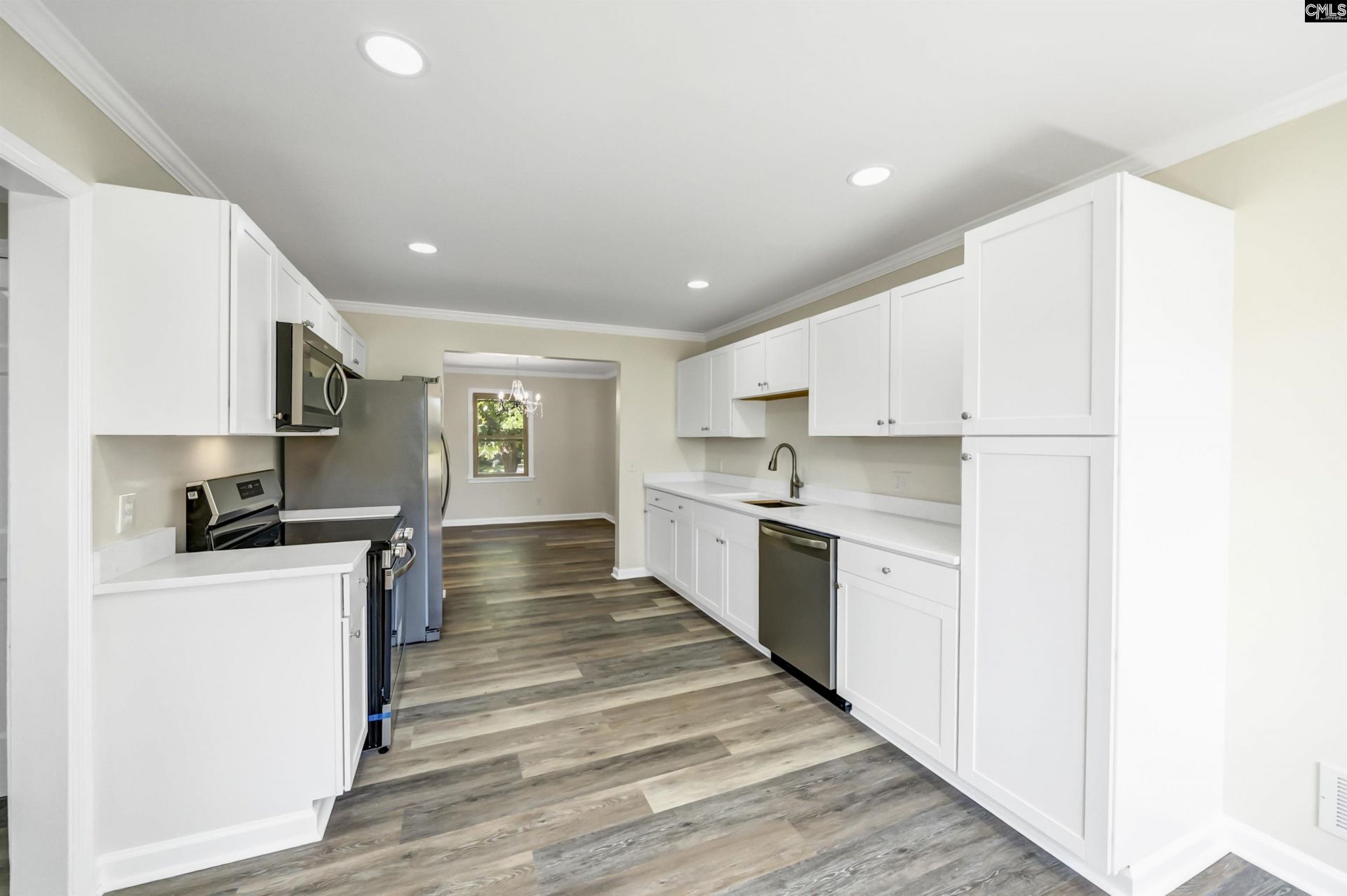 318 Rollingwood  Photo 17
