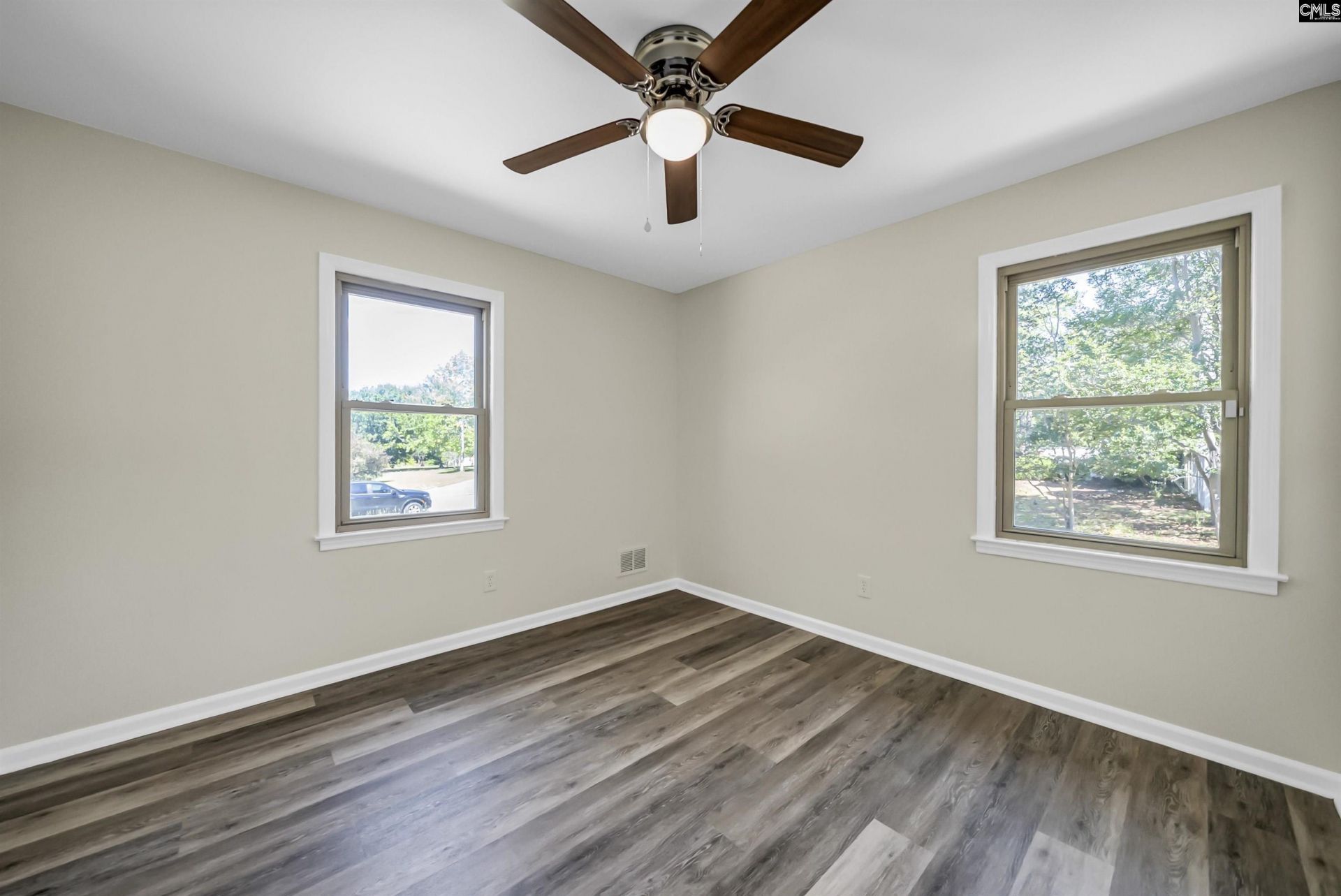 318 Rollingwood  Photo 26