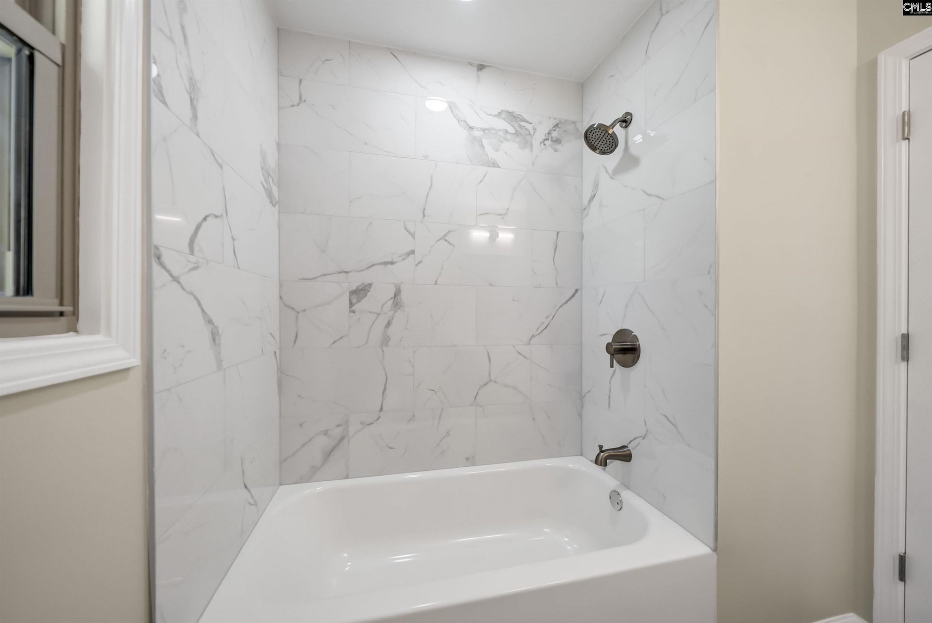 318 Rollingwood  Photo 30