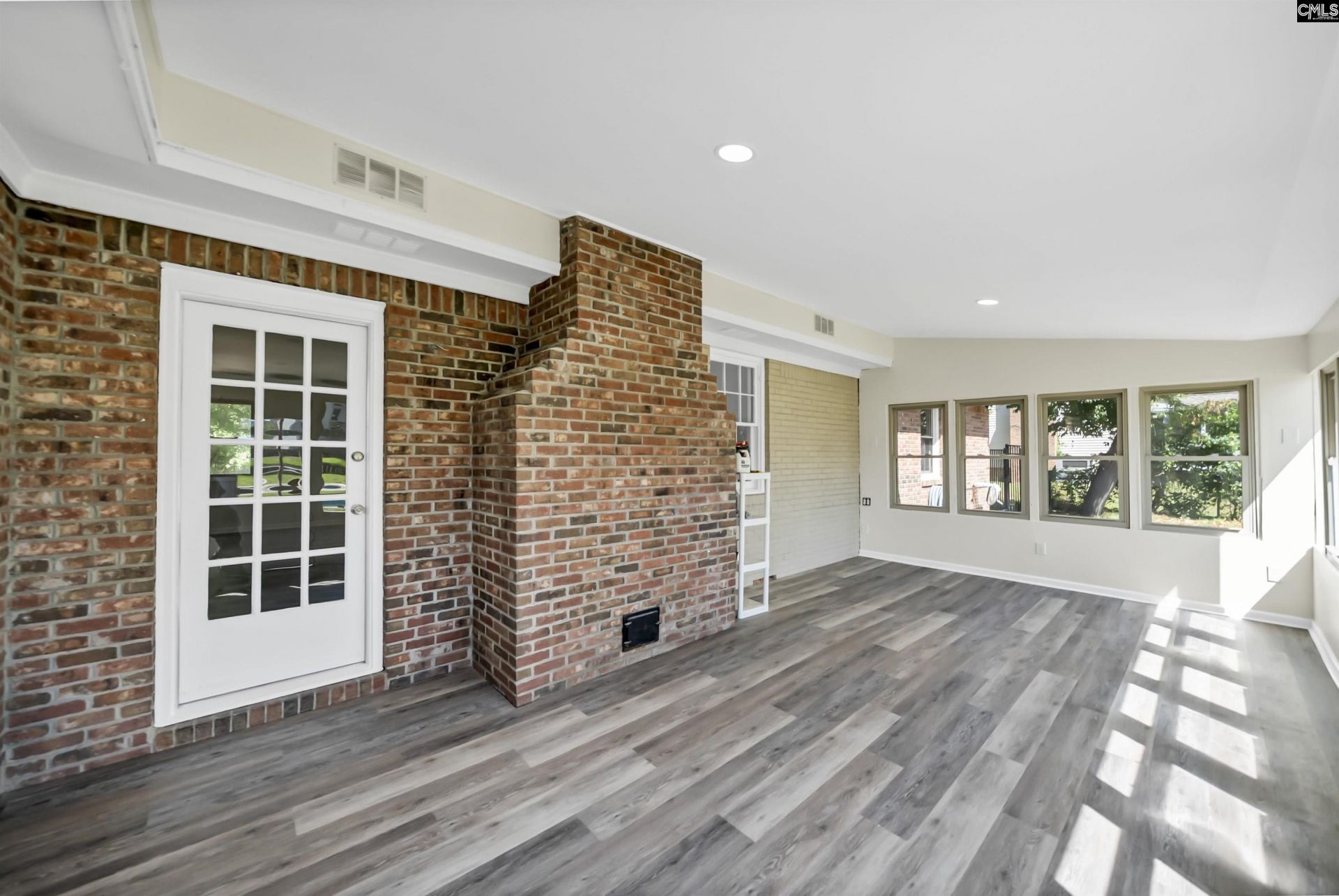 318 Rollingwood  Photo 31