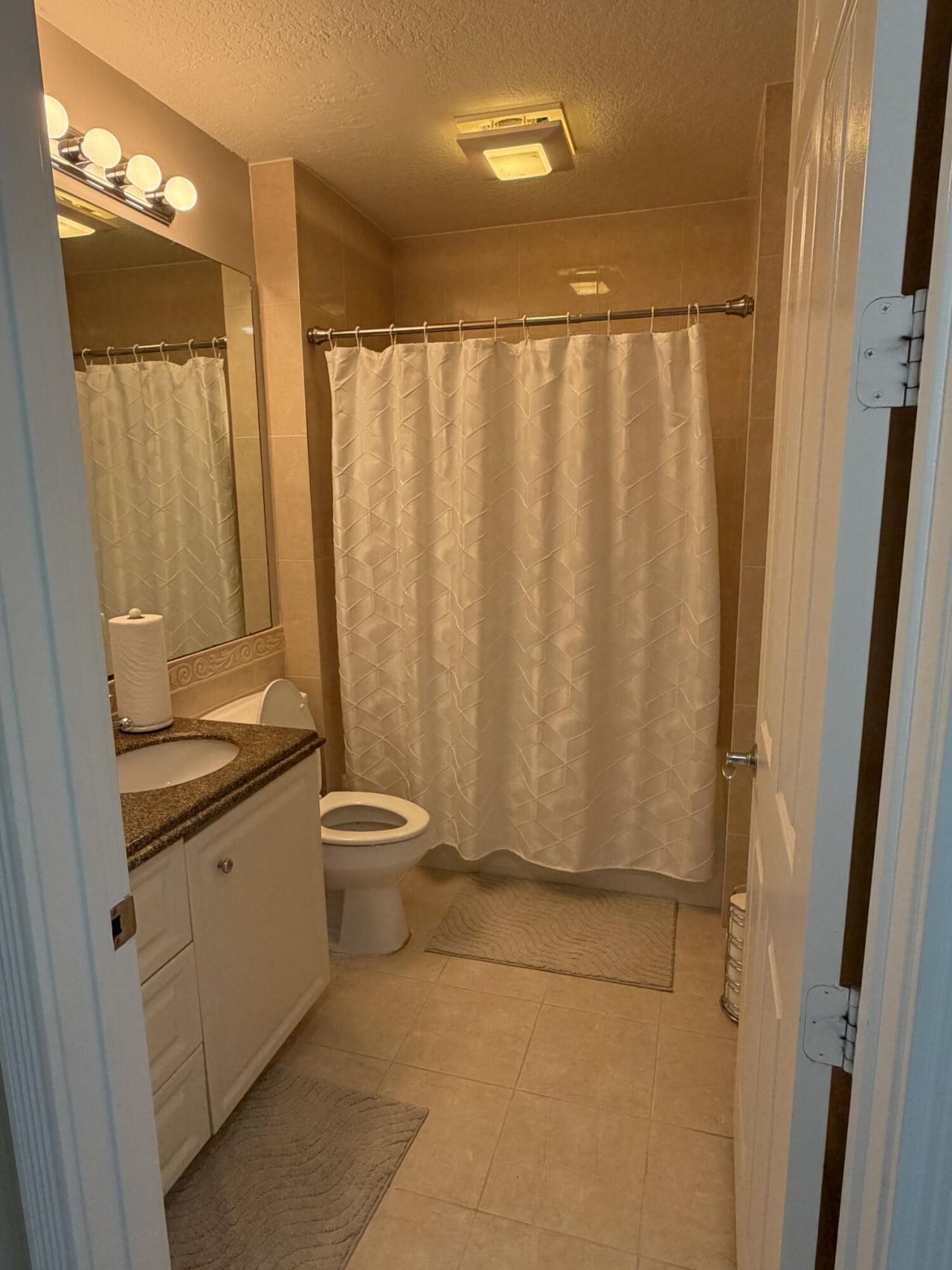 38 E Harbour Isle Dr Drive E, Unit 106, Fort Pierce, FL 34949 Photo