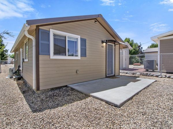 407 1st St N, Marsing, ID 83639