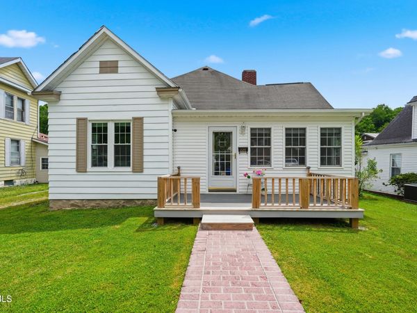 224 Northwest 10th Street, Norton, VA 24273