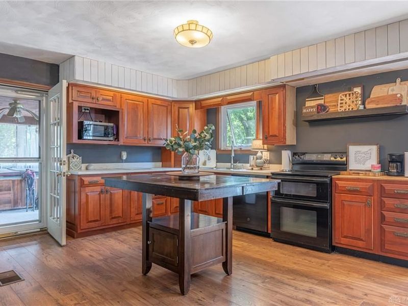9889 Staley Road, Franklin Township, OH 45005 Photo 4