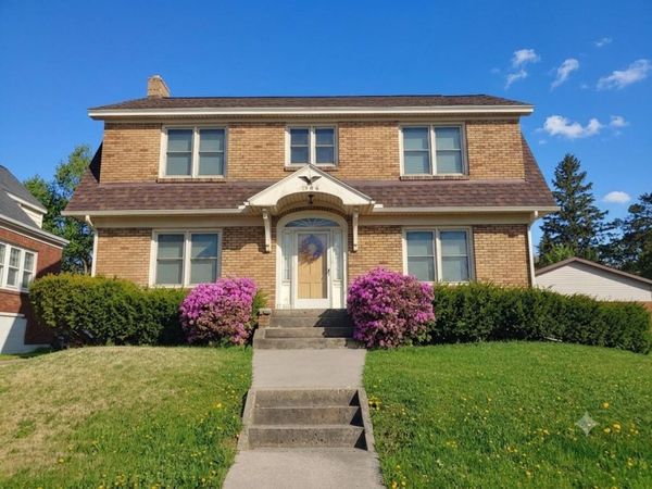 1306 Ashmun ST, Sault Ste Marie, MI 49783
