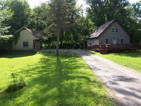 2579 Daansen Rd , Palmyra, NY 14522