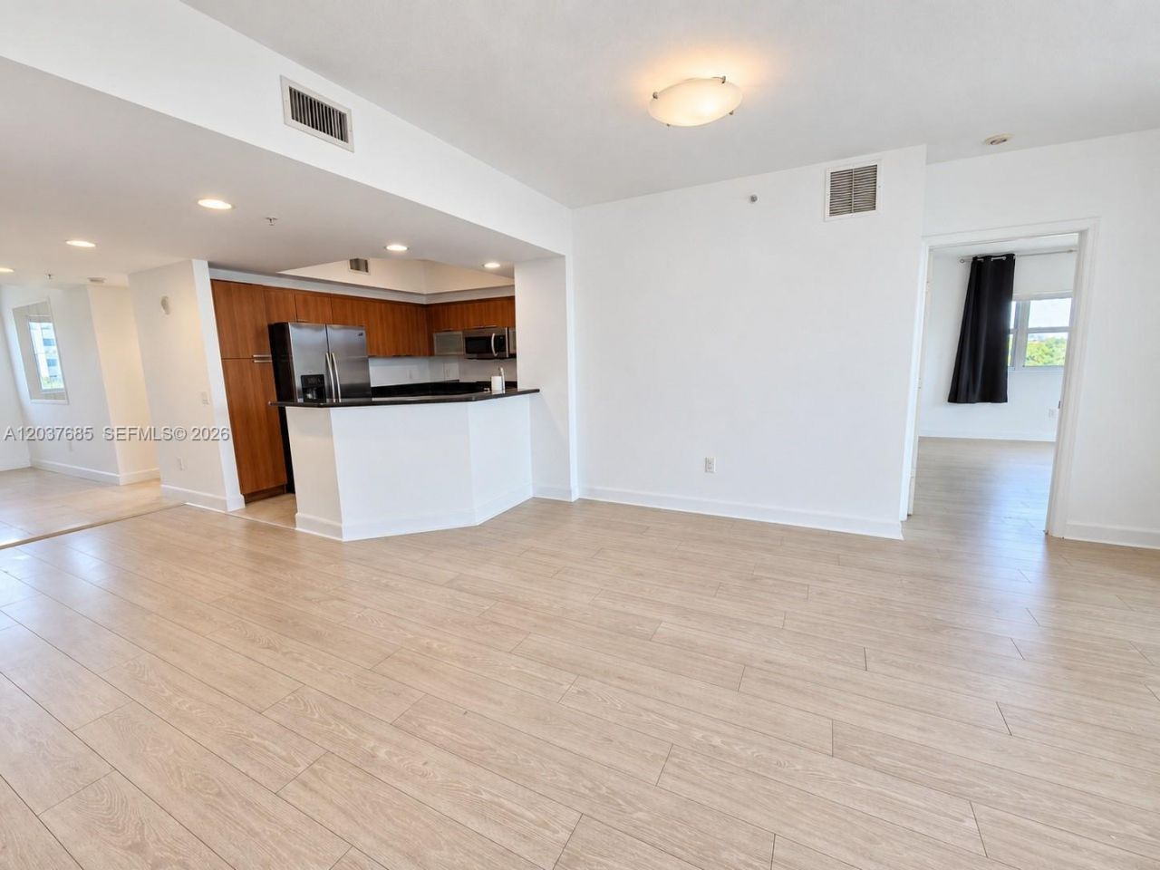 15051 Royal Oaks Ln, Unit 401, North Miami, FL 33181 Photo