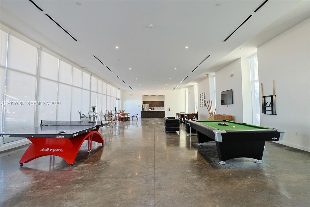 15051 Royal Oaks Ln, Unit 401, North Miami, FL 33181 Photo