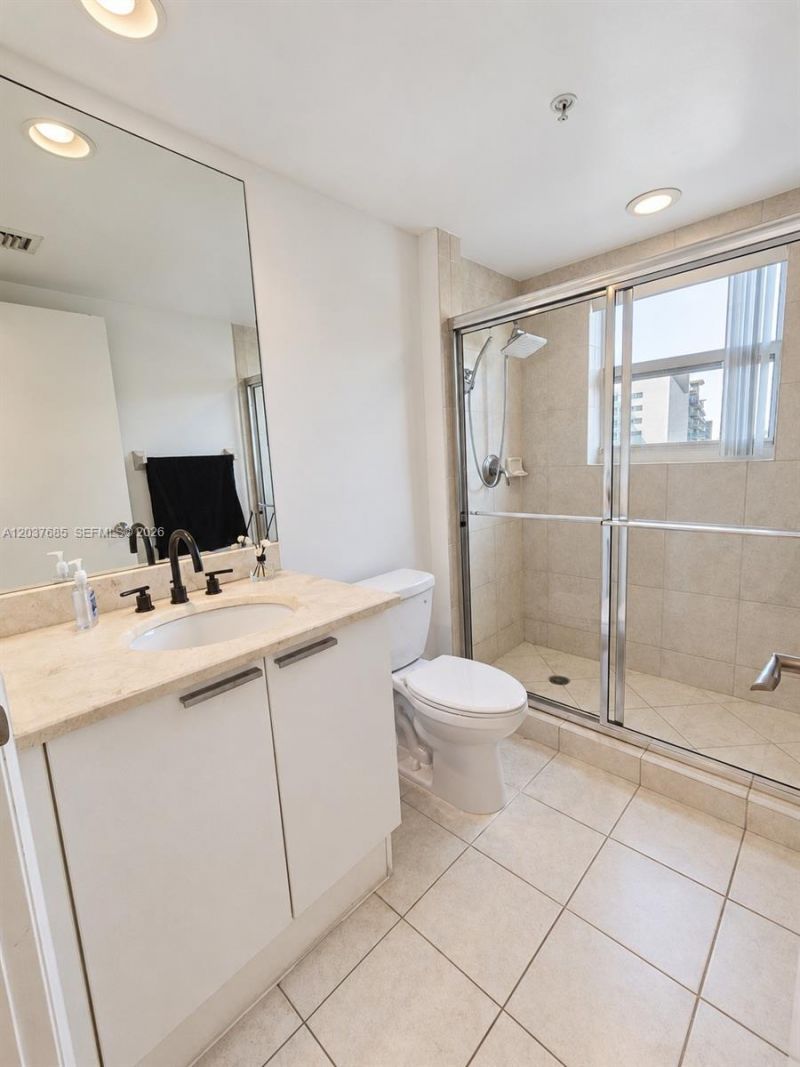 15051 Royal Oaks Ln, Unit 401, North Miami, FL 33181 Photo