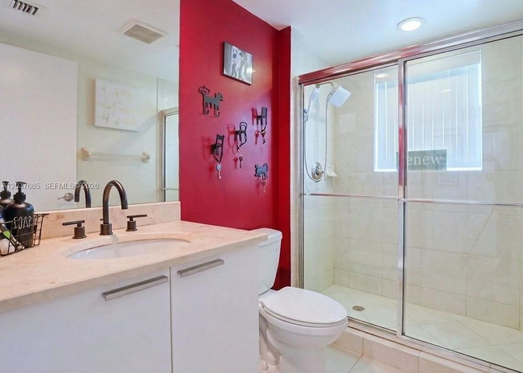 15051 Royal Oaks Ln, Unit 401, North Miami, FL 33181 Photo