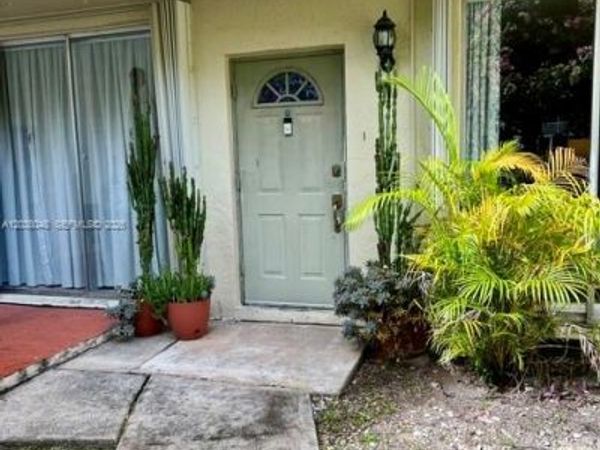 1701 NE 115th st , Unit 1A, Miami, FL 33181