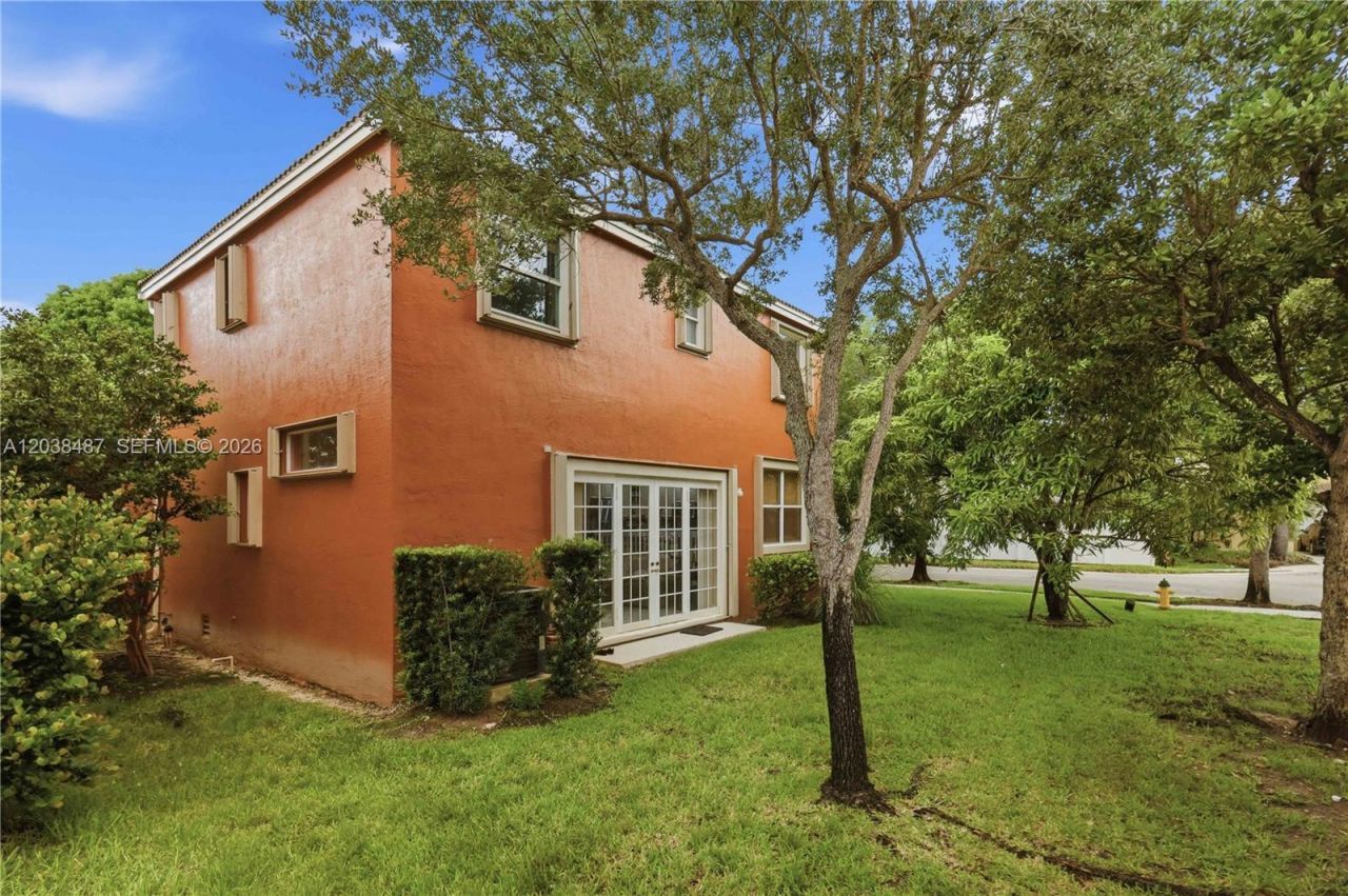 4813 SW 155th Ter, Miramar, FL 33027 Photo