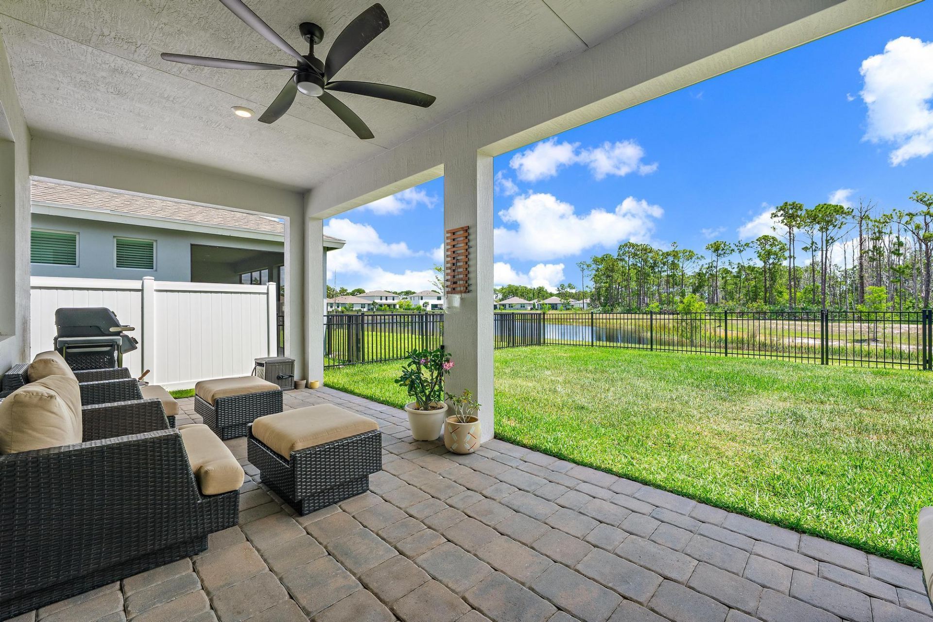 6841 SE Pk Trce Drive, Stuart, FL 34997 Photo