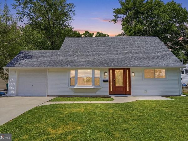 31 VERMILLION LANE, LEVITTOWN, PA 19054