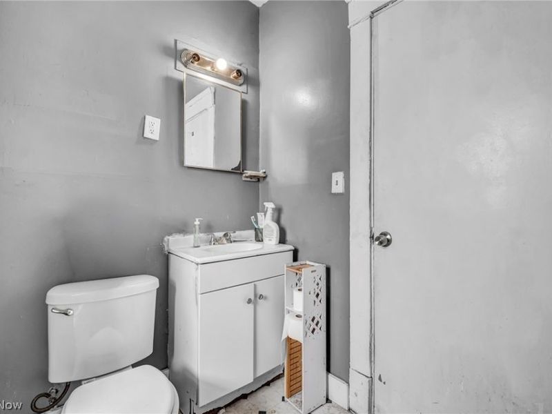1835 Reyburn Road, Cleveland, OH 44112 Photo 37