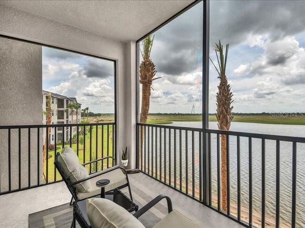 19116 SCALLOP LOOP, Unit 303, LAKEWOOD RANCH, FL 34211