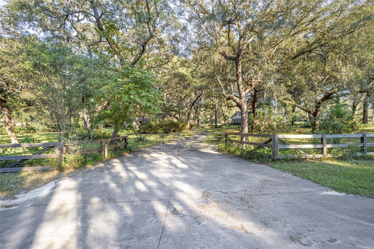 13315 NE 47th Avenue , Anthony, FL 32617 Photo