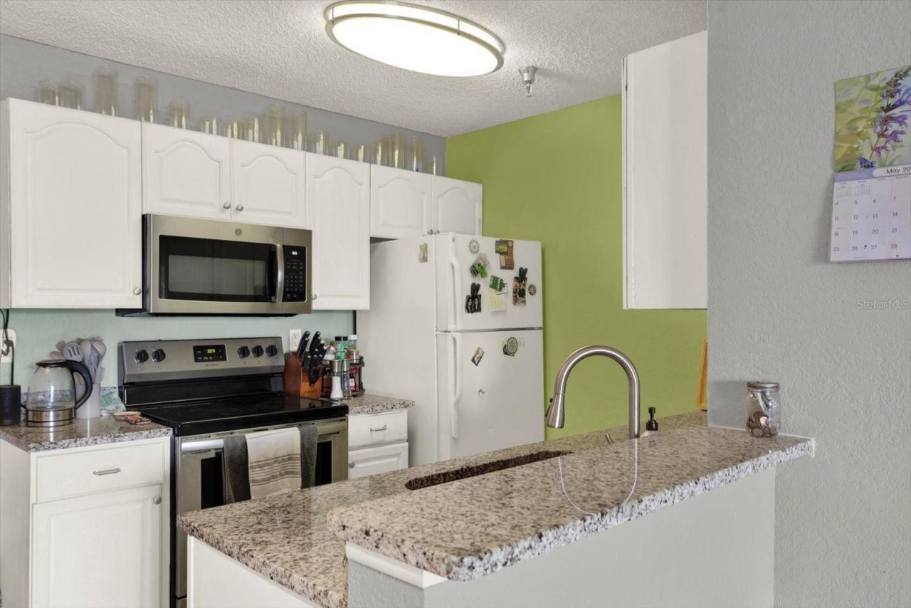 10265 Gandy Boulevard N, Unit 906, Saint Petersburg, FL 33702 Photo