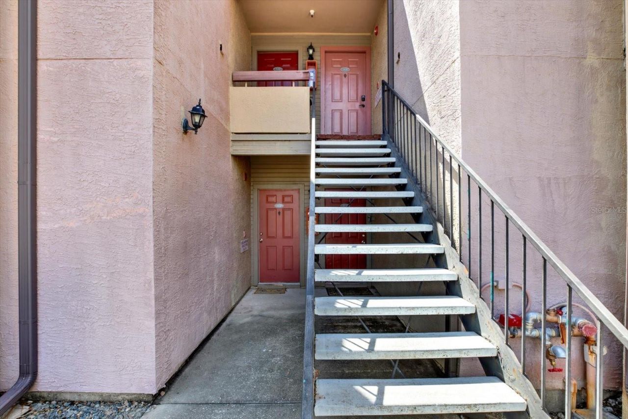 10265 Gandy Boulevard N, Unit 906, Saint Petersburg, FL 33702 Photo