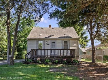1165 Vinewood Street, Auburn Hills, MI 48326