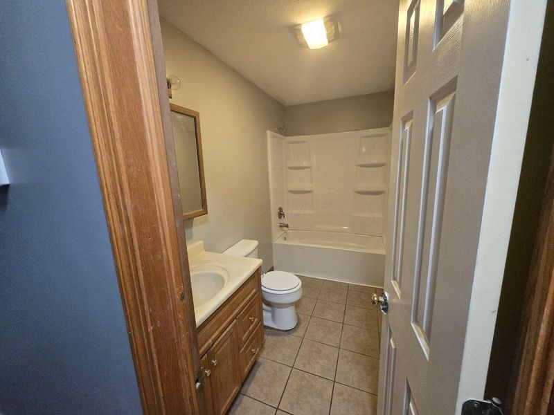 190 Crabapple Drive, Howard, OH 43028 Photo 8