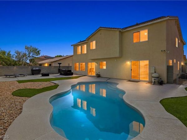 6316 Coyote Valley Court, North Las Vegas, NV 89084