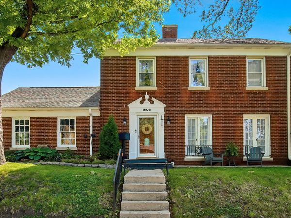 1605 N Jackson Street , Waukegan, IL 60085