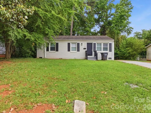 2725 Thornton Road, Charlotte, NC 28208