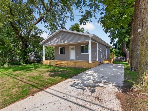 1111 Lansing Avenue, Jackson, MI 49202