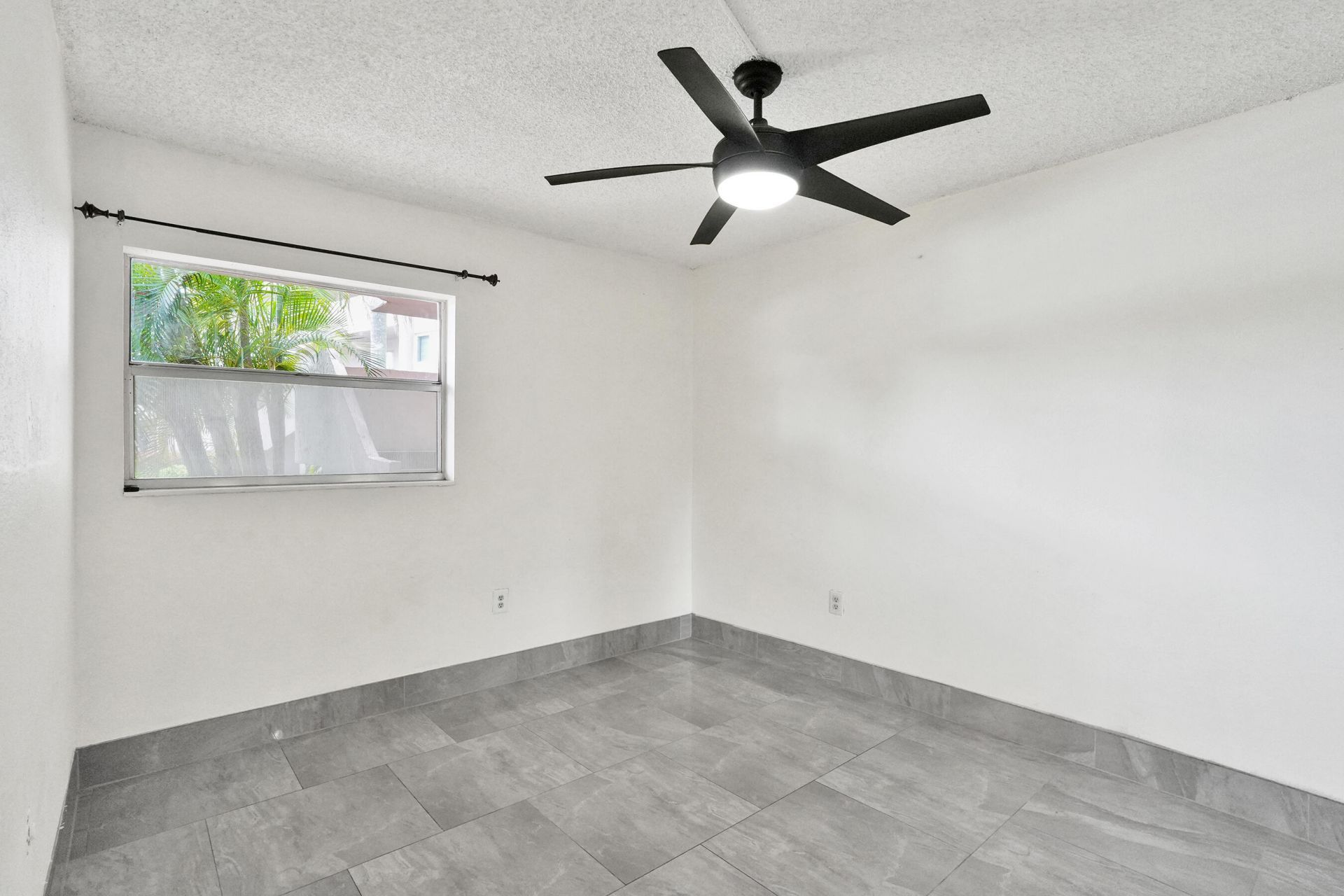 8301 Sands Point Boulevard, Unit S102, Tamarac, FL 33321 Photo