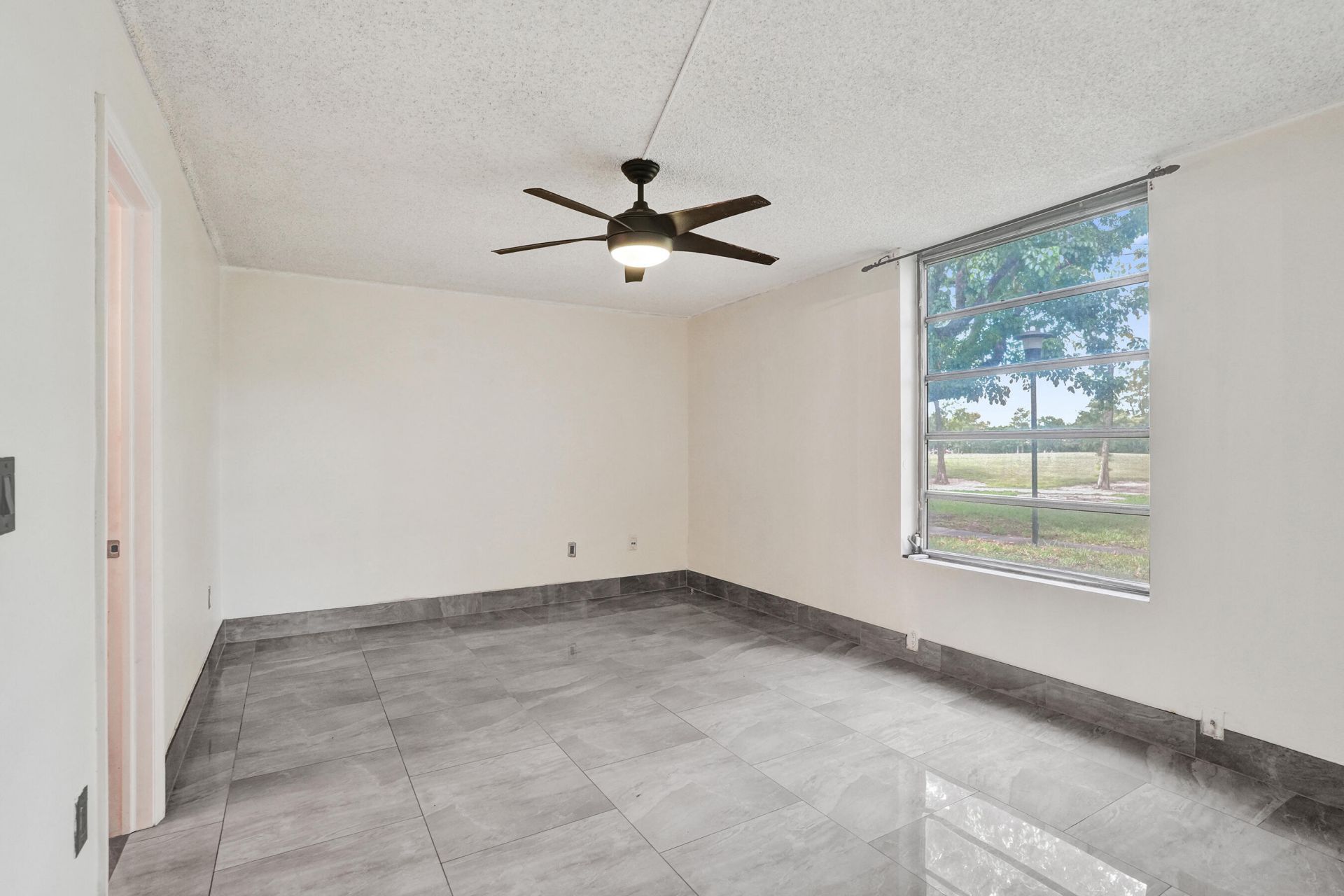 8301 Sands Point Boulevard, Unit S102, Tamarac, FL 33321 Photo