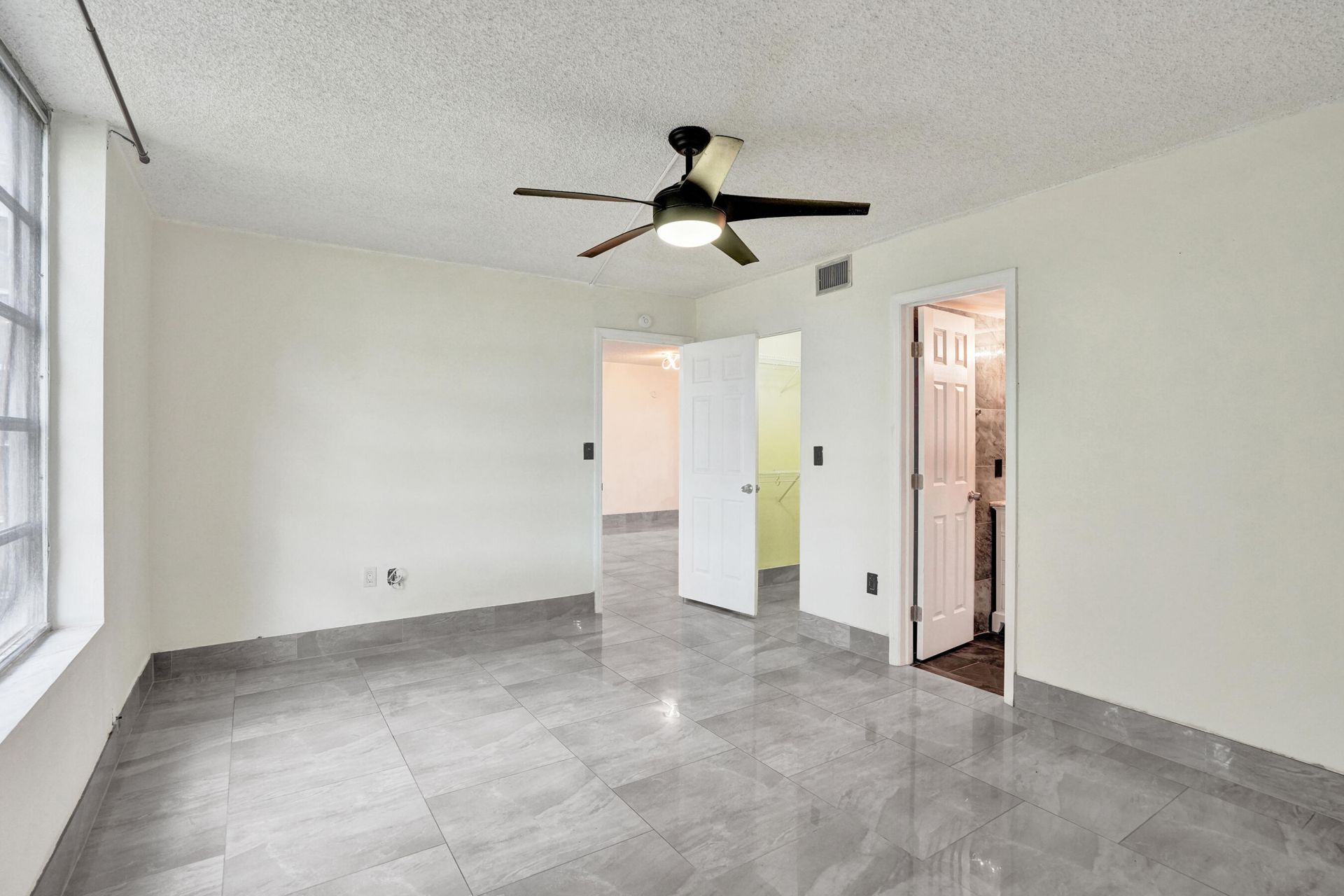 8301 Sands Point Boulevard, Unit S102, Tamarac, FL 33321 Photo