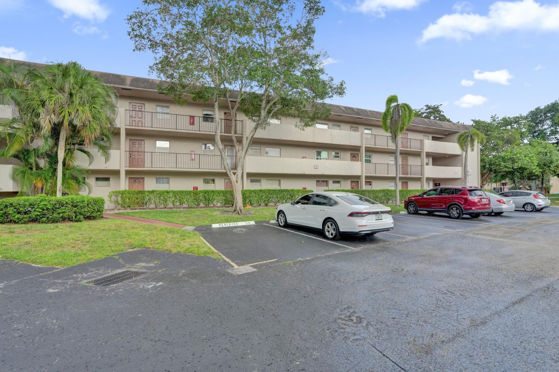 8301 Sands Point Boulevard, Unit S102, Tamarac, FL 33321 Photo