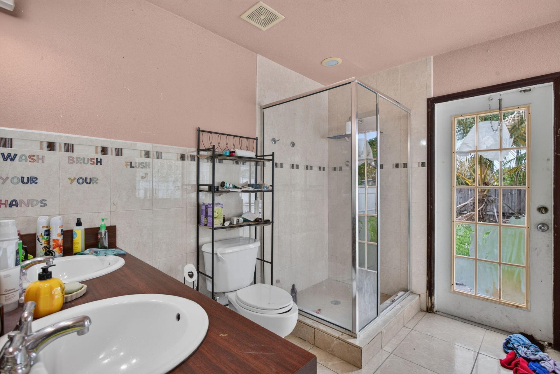 4390 NW 35th Avenue, Lauderdale Lakes, FL 33309 Photo