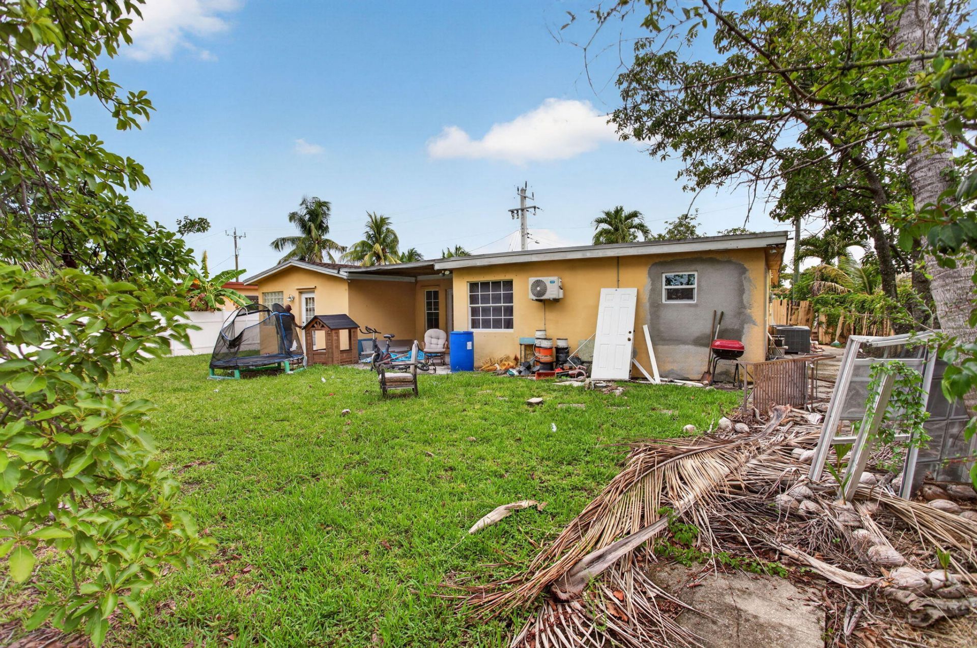 4390 NW 35th Avenue, Lauderdale Lakes, FL 33309 Photo