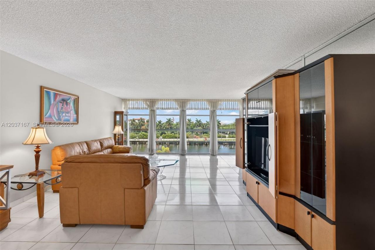 601 Three Islands Blvd , Unit 403, Hallandale Beach, FL 33009 Photo