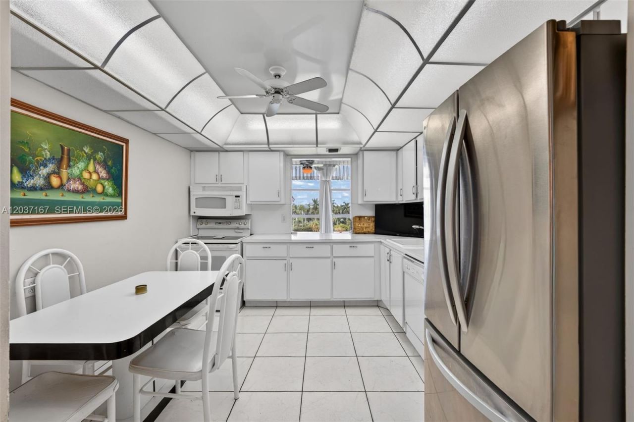 601 Three Islands Blvd , Unit 403, Hallandale Beach, FL 33009 Photo