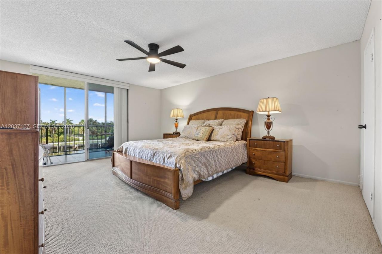 601 Three Islands Blvd , Unit 403, Hallandale Beach, FL 33009 Photo