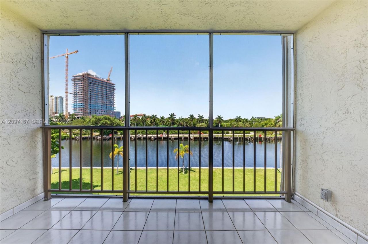 601 Three Islands Blvd , Unit 403, Hallandale Beach, FL 33009 Photo