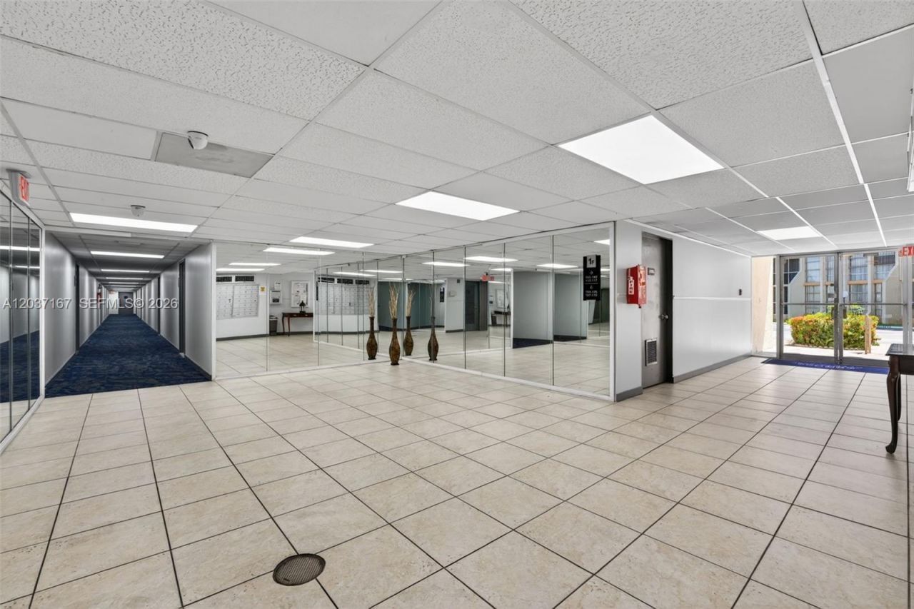 601 Three Islands Blvd , Unit 403, Hallandale Beach, FL 33009 Photo