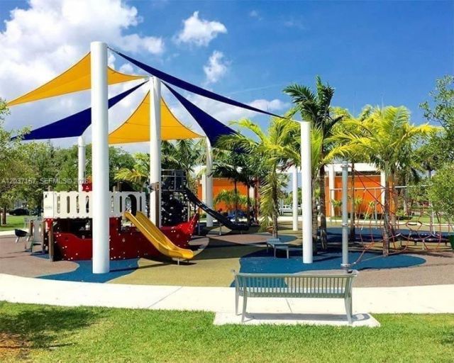 601 Three Islands Blvd , Unit 403, Hallandale Beach, FL 33009 Photo