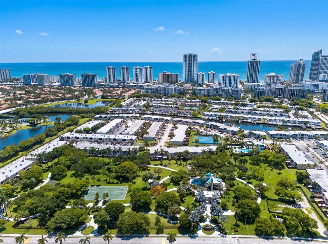 601 Three Islands Blvd , Unit 403, Hallandale Beach, FL 33009 Photo