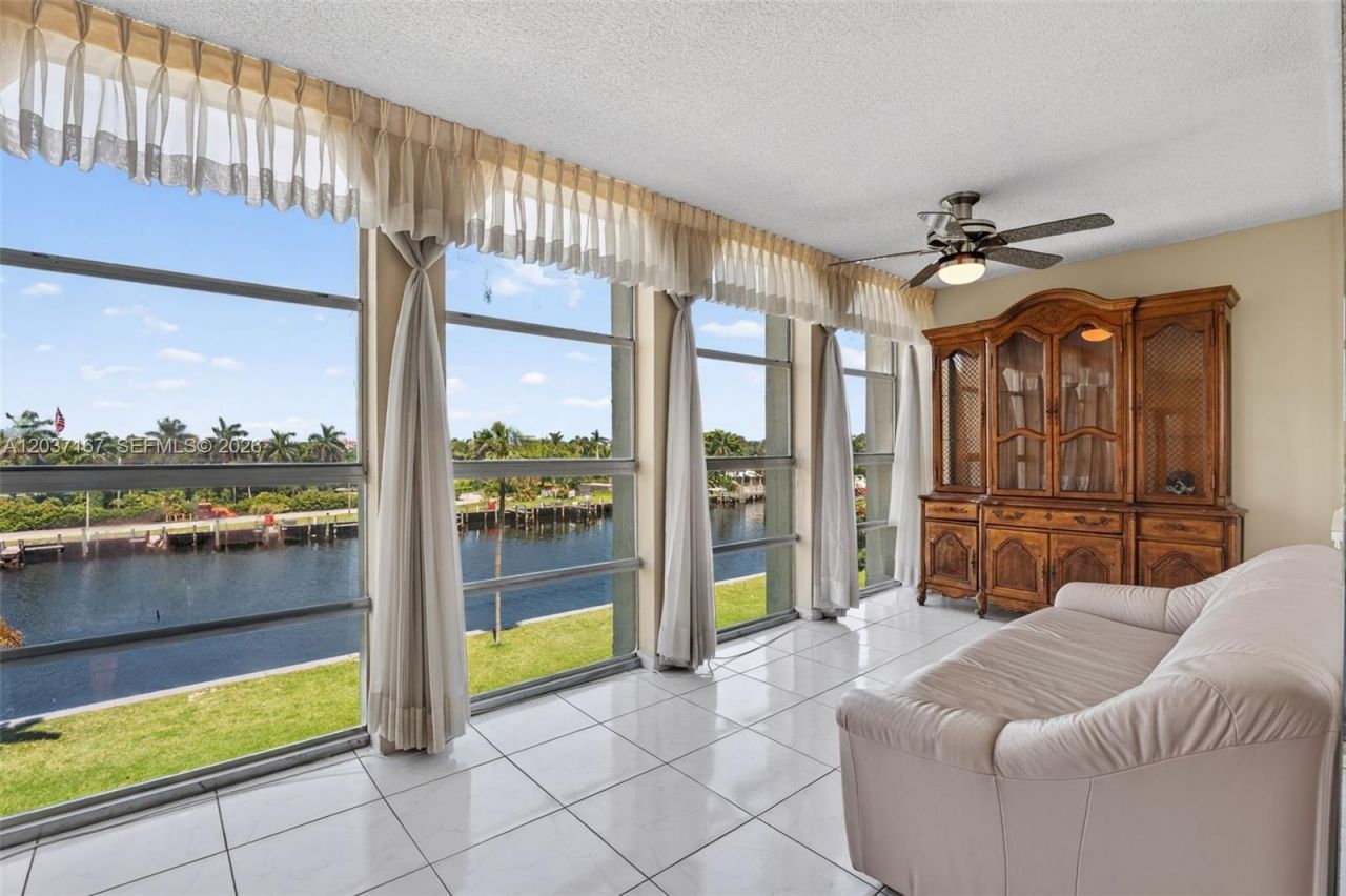 601 Three Islands Blvd , Unit 403, Hallandale Beach, FL 33009 Photo