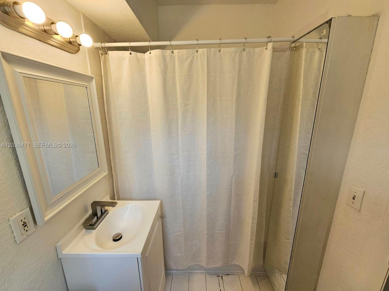 300 NW 84th Ter, Unit 300, Miami, FL 33150 Photo