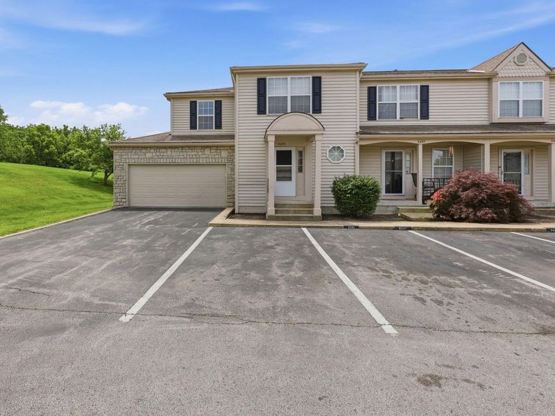 5434 Coral Berry Drive, Unit 59A, Columbus, OH 43235 Photo 2