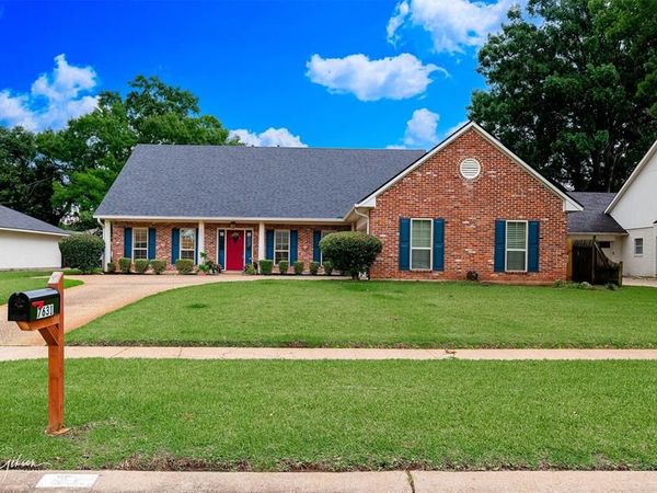 7631 Chesapeake Drive, Shreveport, LA 71105