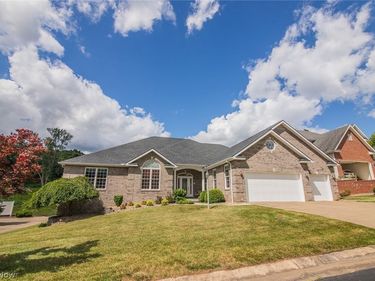 6 Wyndemere Court, Parkersburg, WV 26105