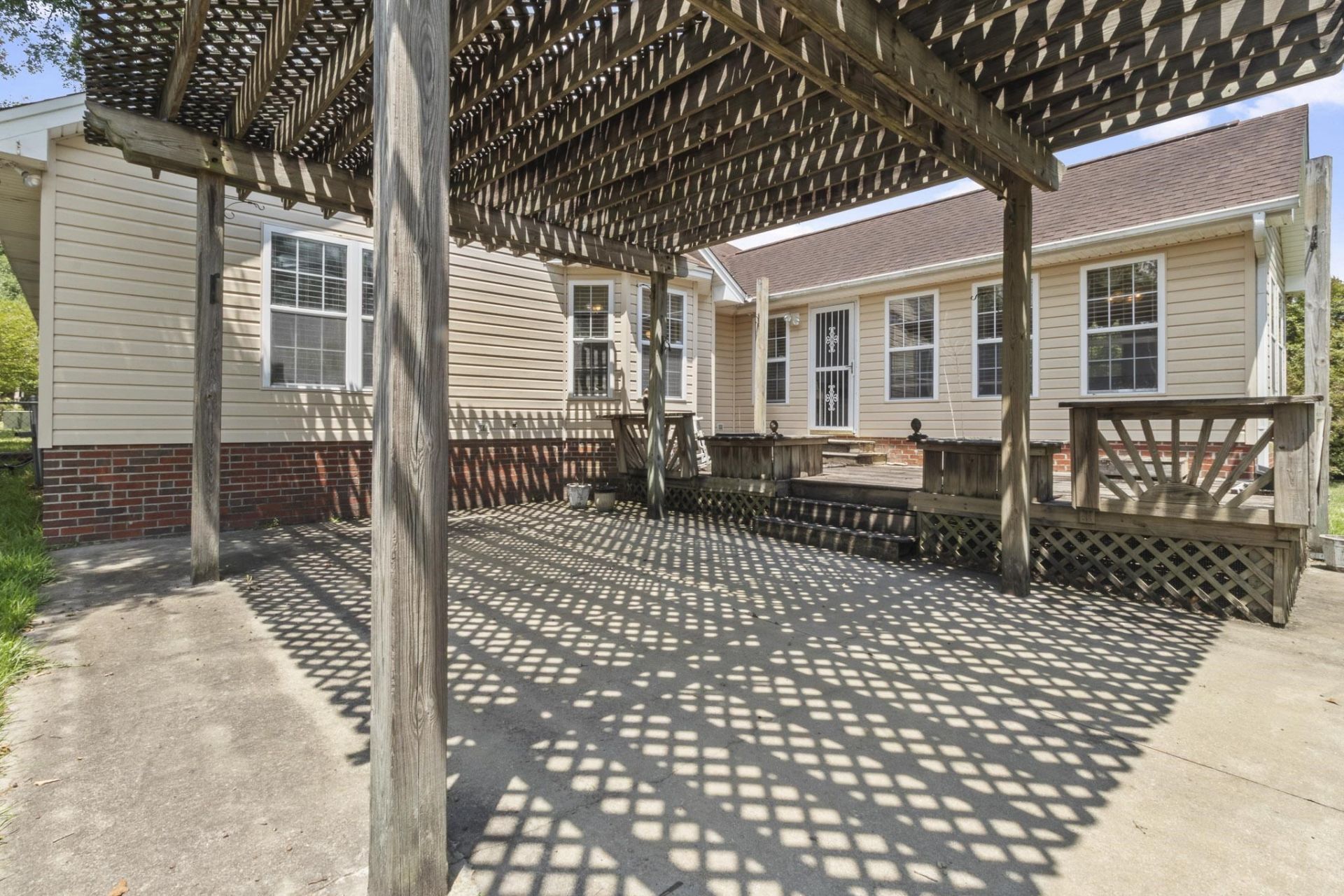 619 Blackstone Dr. Photo 13